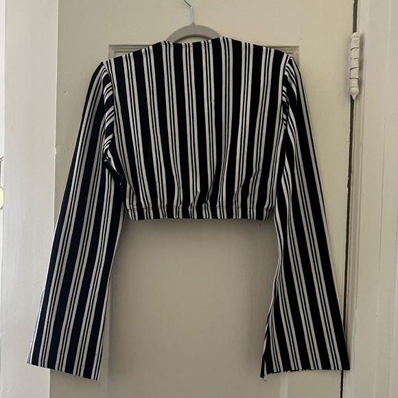 Reversible Stripe Crop Top - Picture 2 of 2